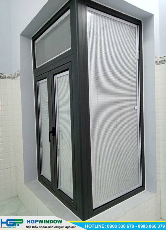 Cửa Nhôm Rèm Trong Kính