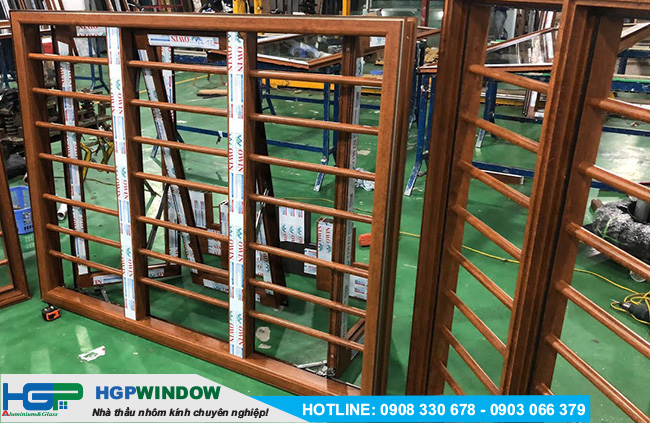 cua nhom he chan song van go