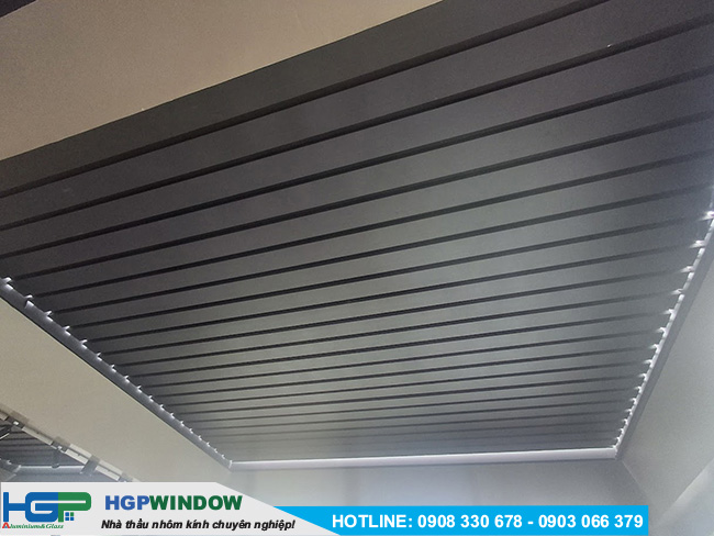Mái nhôm xếp lật tự động